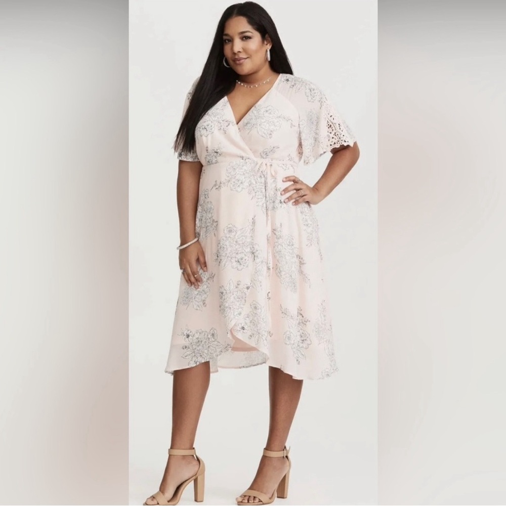 Torrid Blush Pink Floral Gauze Wrap Dress Size 1